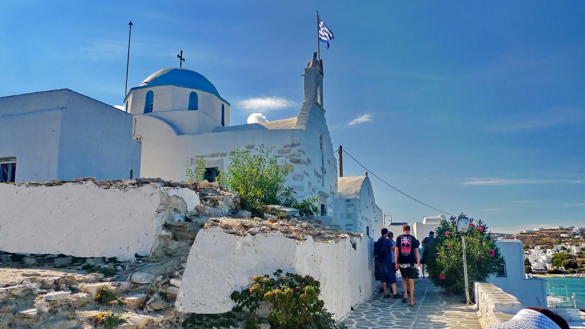 Paysage côtier de l'île de Paros, en Grèce