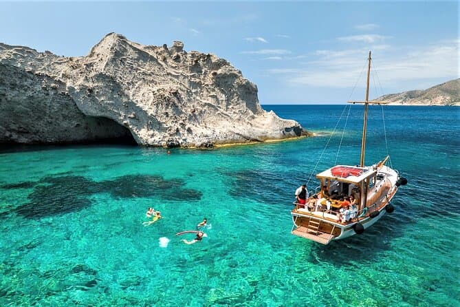 Küstenlandschaft auf der Insel Paros, Griechenland